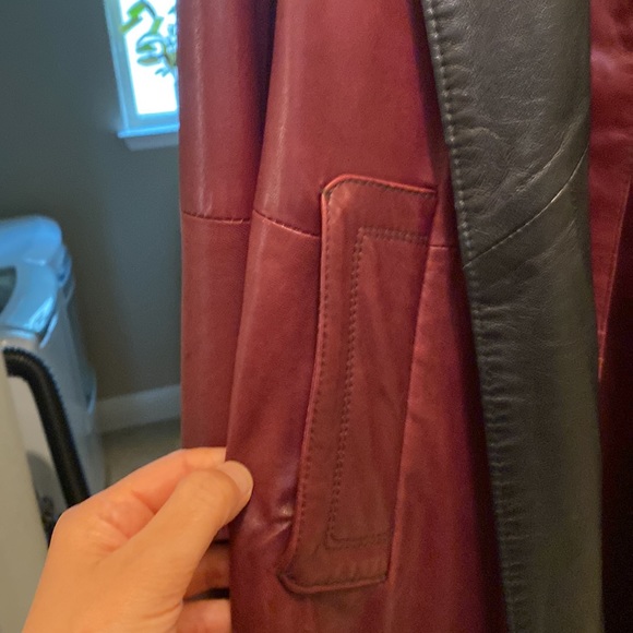 Leather coat - Picture 4 of 14